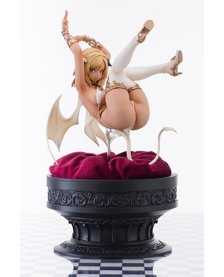 Laura Mischief - 1/7 Brand New