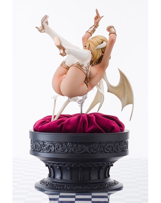 Laura Mischief - 1/7 Brand New